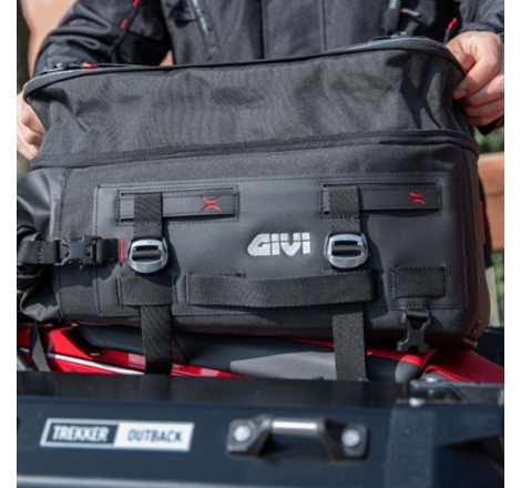 Borsa Givi XL02b cargo roll-top da sella water resistant, estensibile da 25 a 35 lt.