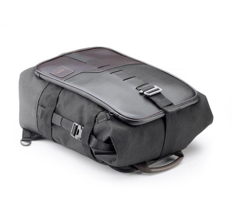 Zaino Givi CRM101 18 Lt Colore Nero Trasformabile in Borsa da Sella