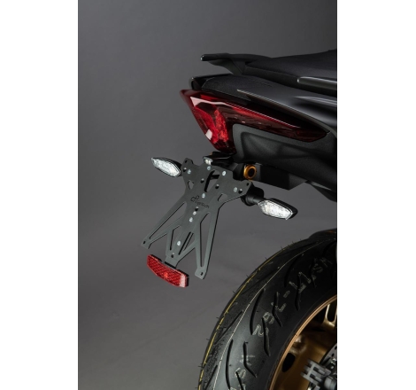 Kit Portatarga Lightech Regolabile Yamaha con luce targa e Catadiottro