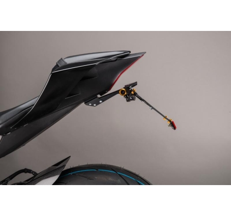 Kit Portatarga Lightech Regolabile Yamaha con luce targa e Catadiottro