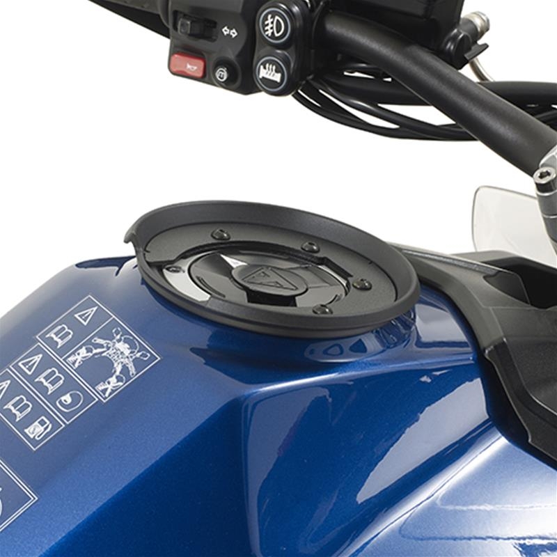 Flangia Givi BF02 per Borsa Serbatoio Tanklock e Tanklocked Aprilia - Moto Guzzi - Triumph