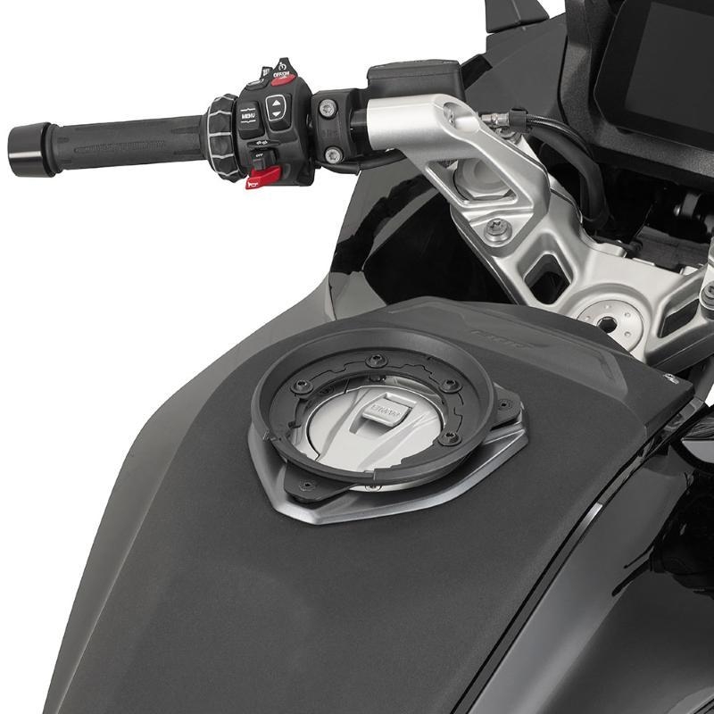 Flangia Givi BF99 per Borsa Serbatoio Tanklock e Tanklocked Bmw